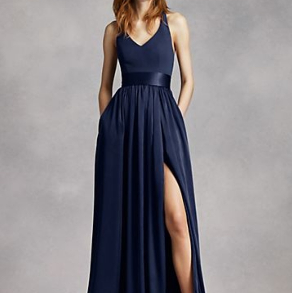 Vera Wang White V Neck Halter Gown w/ Sash Sz 18